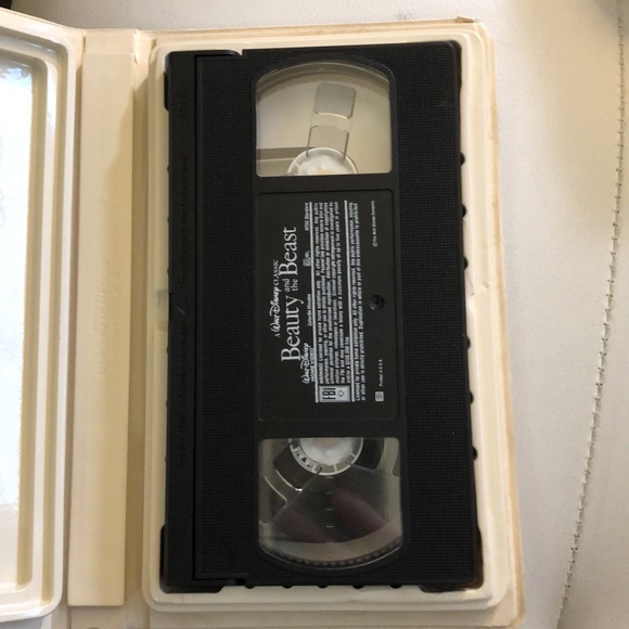 Walt Disney’s Beauty and the Beast - Picture 2 of 3